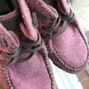 Patagonia girls sz 13 cub powder pink shoes boots